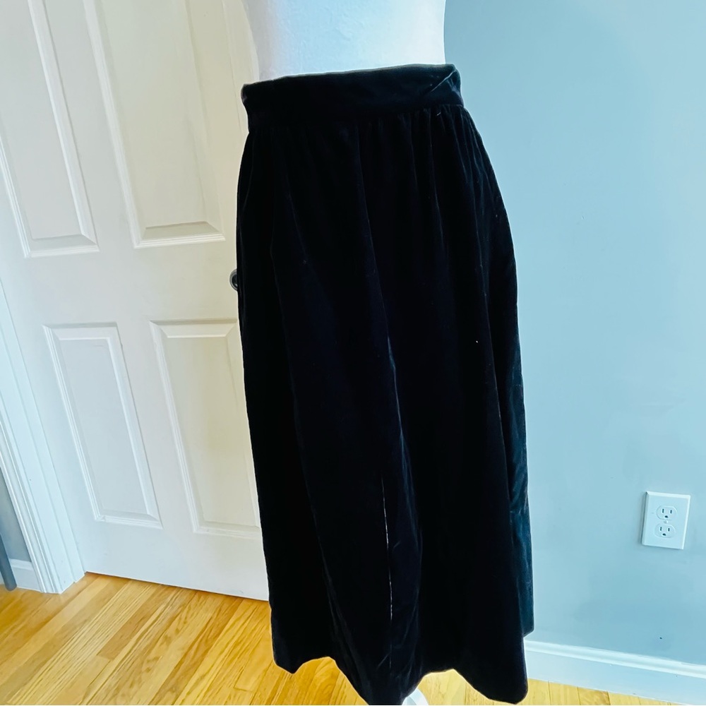 Vintage Dennis Goldsmith Elegant Black Velvet Skirt Size 8